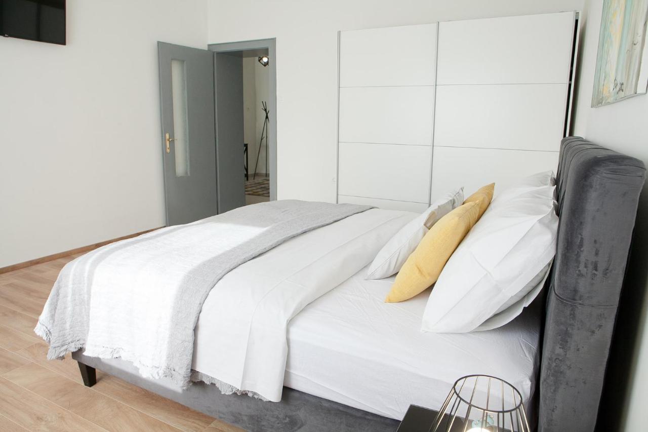 Apartment Mila Zadar Bagian luar foto